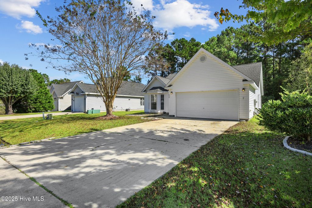 Photo of 690 Oak Branches Close SE, Belville, NC 28451 (MLS # 100533853)