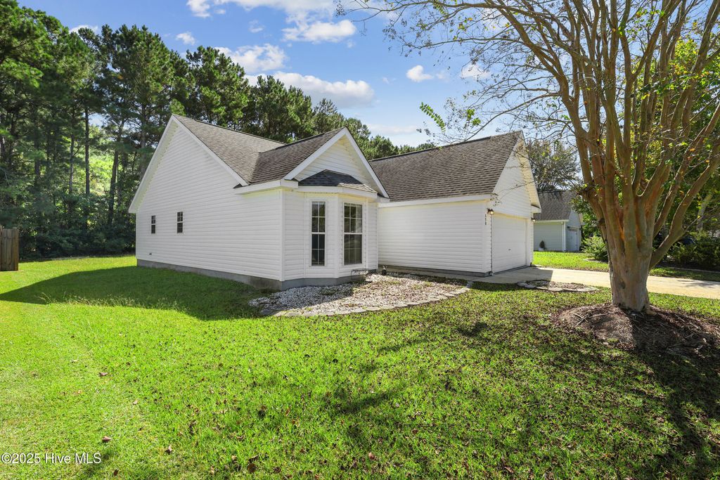 Photo of 690 Oak Branches Close SE, Belville, NC 28451 (MLS # 100533853)