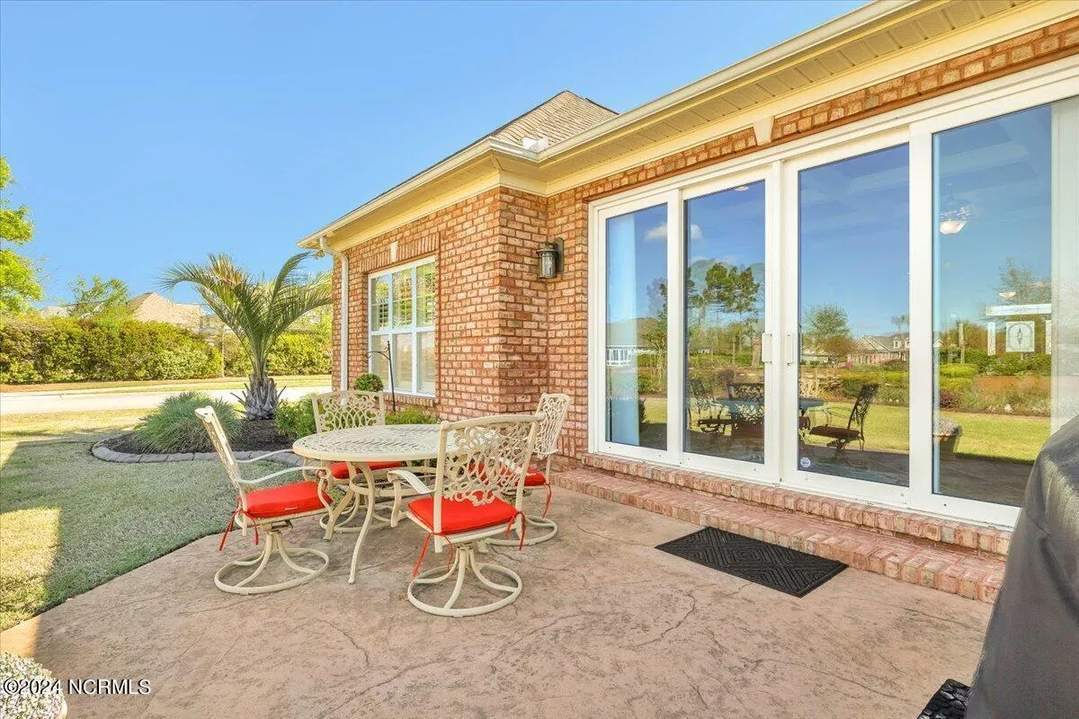 Leland, North Carolina 28451, United States, 4 Bedrooms Bedrooms, ,5 BathroomsBathrooms,Residential,Pending,34272