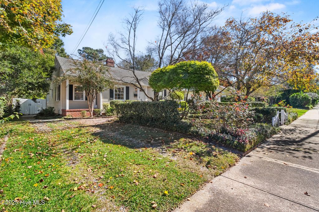 Photo of 102 N 25th Street, Wilmington, NC 28405 (MLS # 100538519)