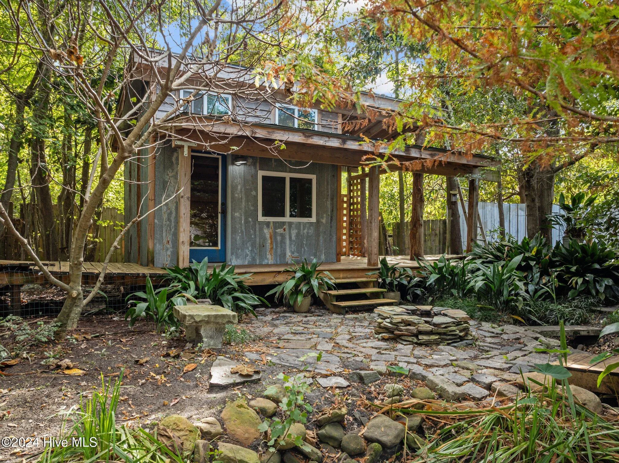 Wilmington, North Carolina 28401, United States, 3 Bedrooms Bedrooms, ,1 BathroomBathrooms,Residential,Pending,17590