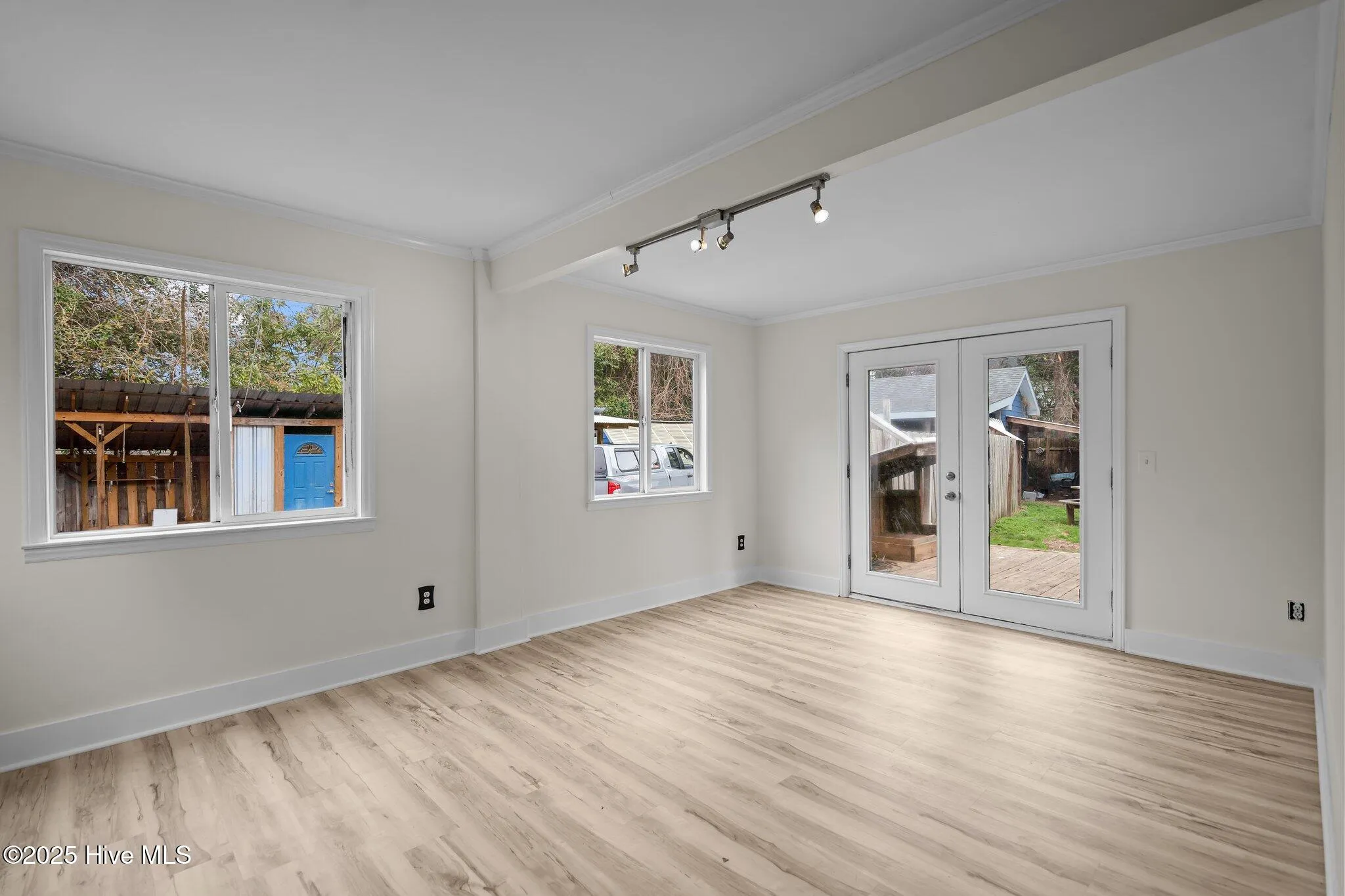 Wilmington, North Carolina 28401, United States, 3 Bedrooms Bedrooms, ,1 BathroomBathrooms,Residential,Pending,17590