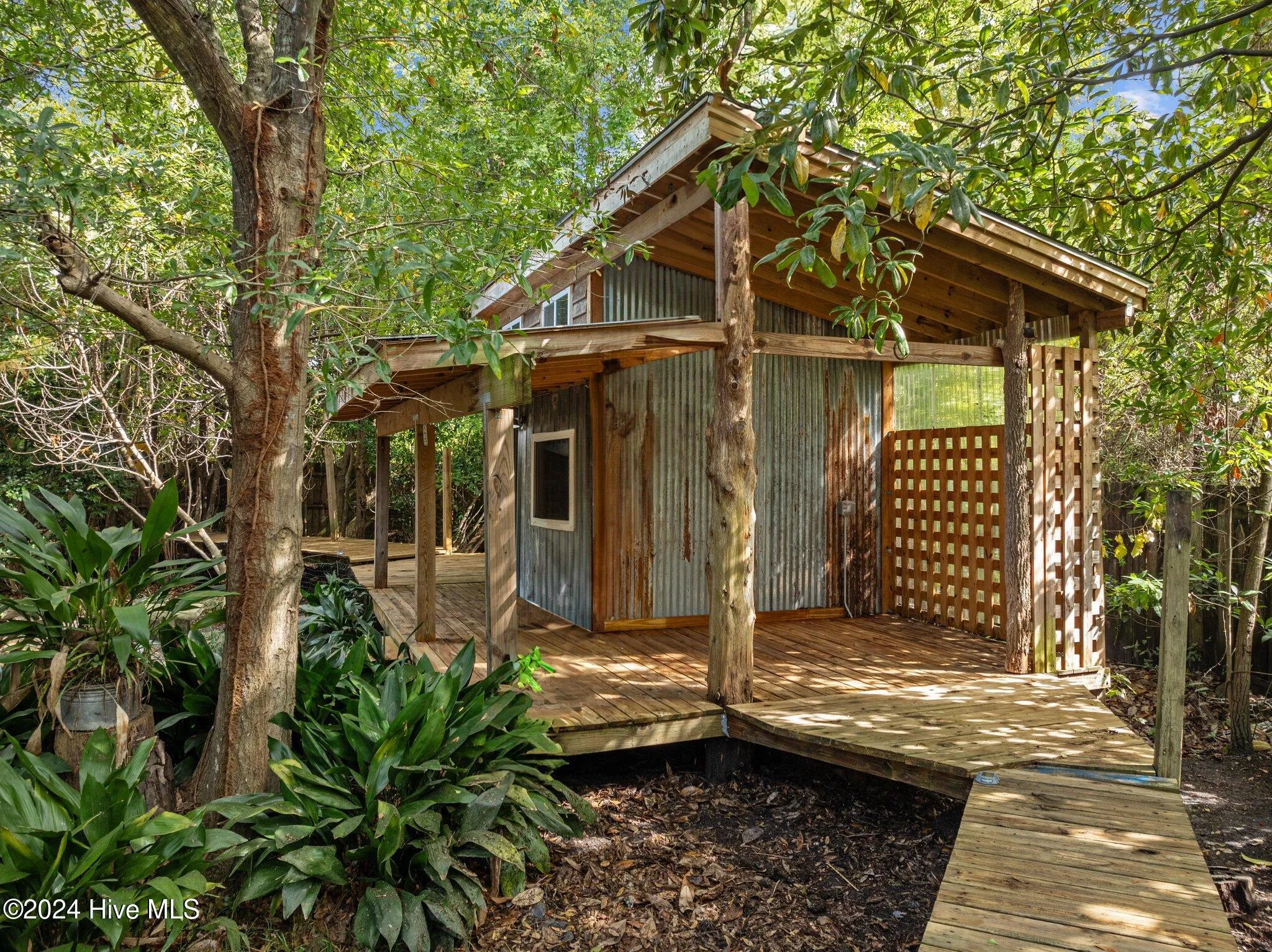 Wilmington, North Carolina 28401, United States, 3 Bedrooms Bedrooms, ,1 BathroomBathrooms,Residential,Pending,17590