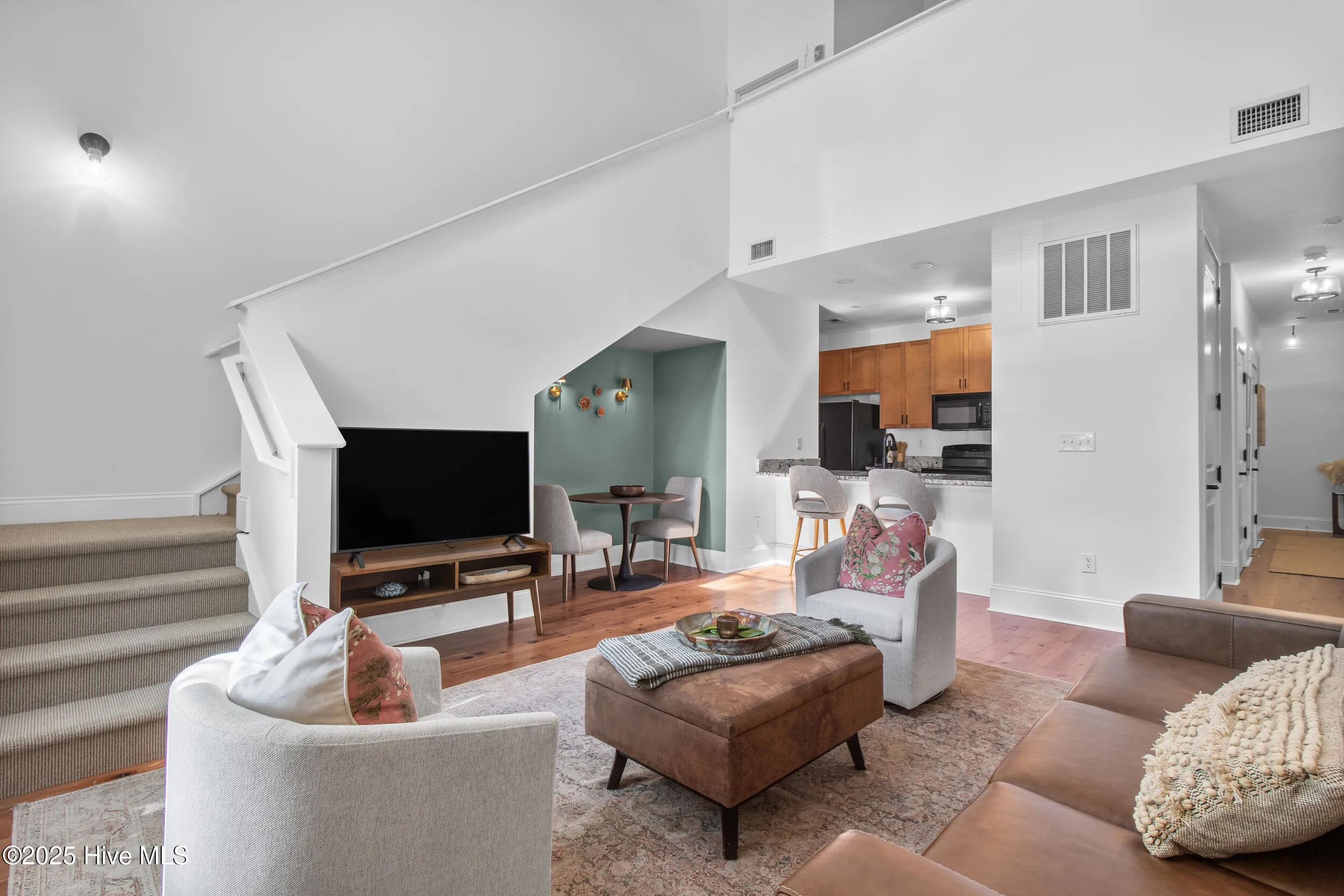 Wilmington, North Carolina 28401, United States, 1 Bedroom Bedrooms, ,2 BathroomsBathrooms,Residential,Active,206095