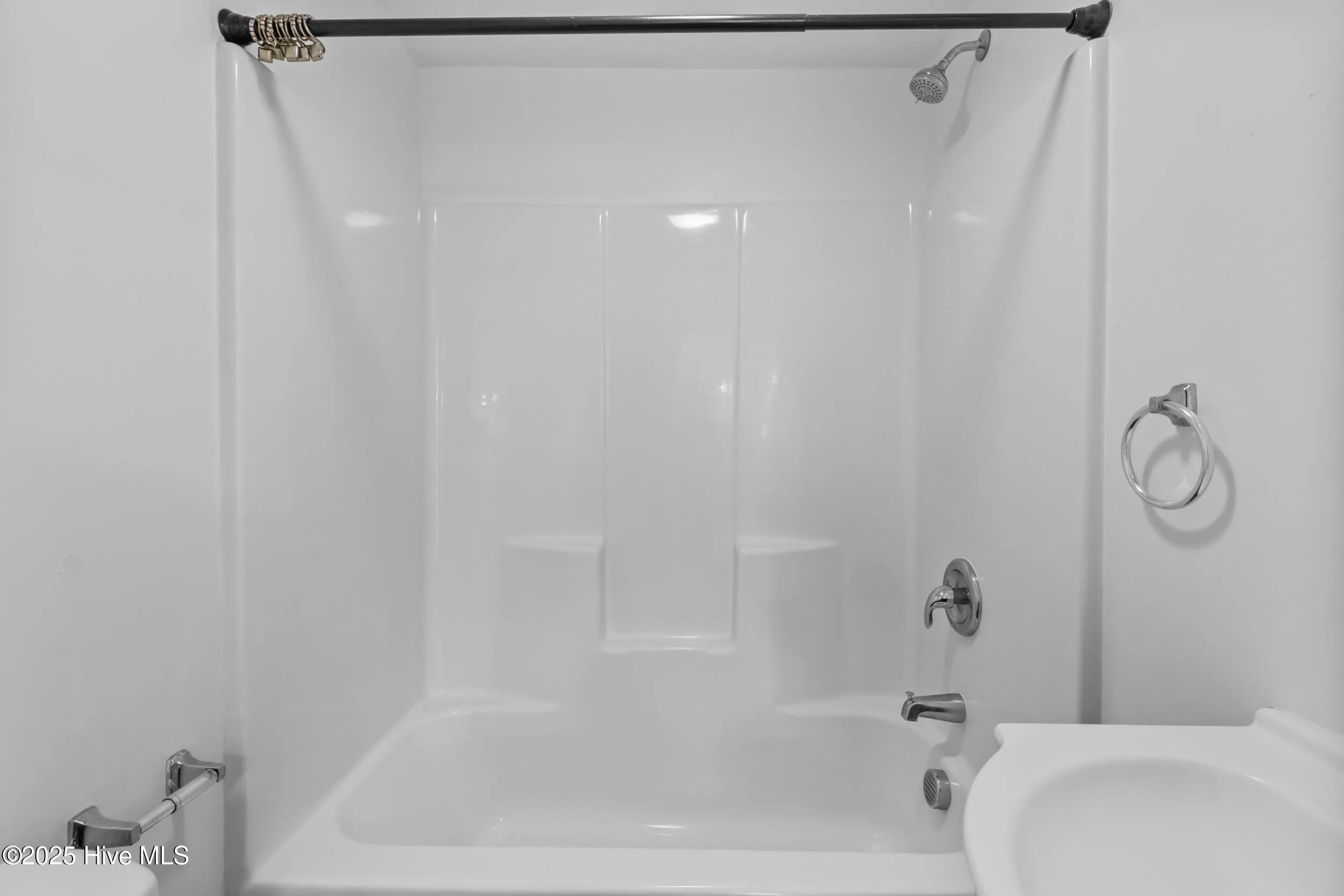 Wilmington, North Carolina 28401, United States, 4 Bedrooms Bedrooms, ,2 BathroomsBathrooms,Residential,Active,144808