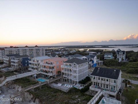 A home in North Topsail Beach