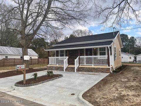 A home in Farmville