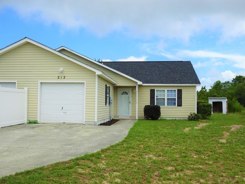 Photo of 212 Faison Lane, Hubert, NC 28539 (MLS # 100543958)