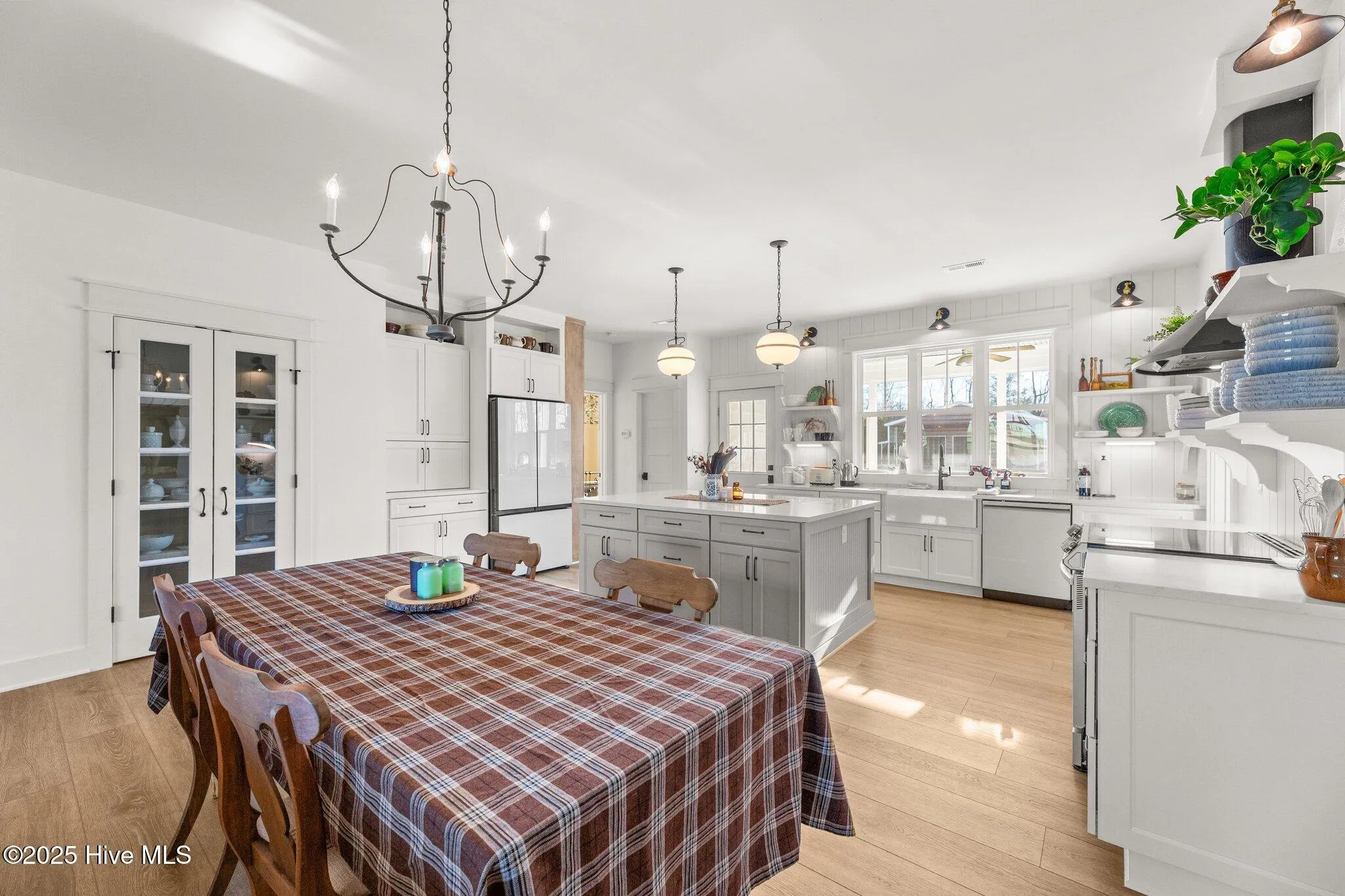 Fountain, North Carolina 27829, United States, 4 Bedrooms Bedrooms, ,3 BathroomsBathrooms,Residential,Pending,19469