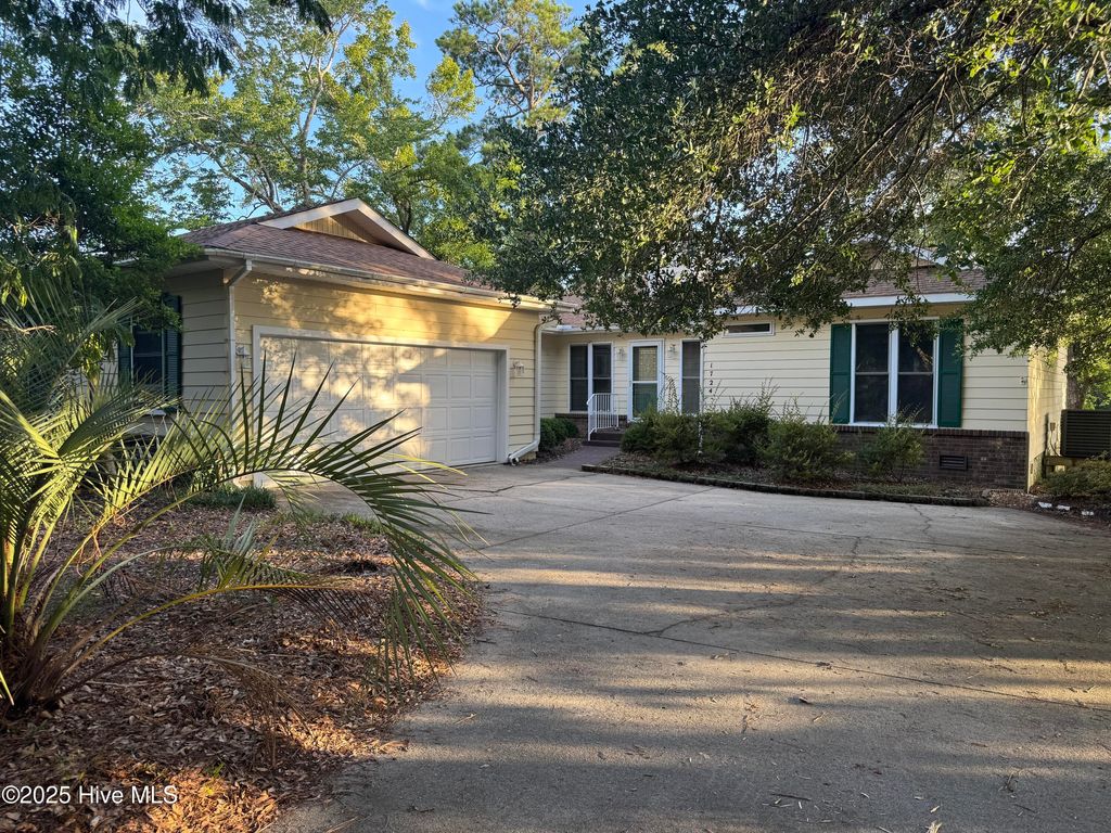 Photo of 1724 Salt Marsh Circle SW, Ocean Isle Beach, NC 28469 (MLS # 100519769)