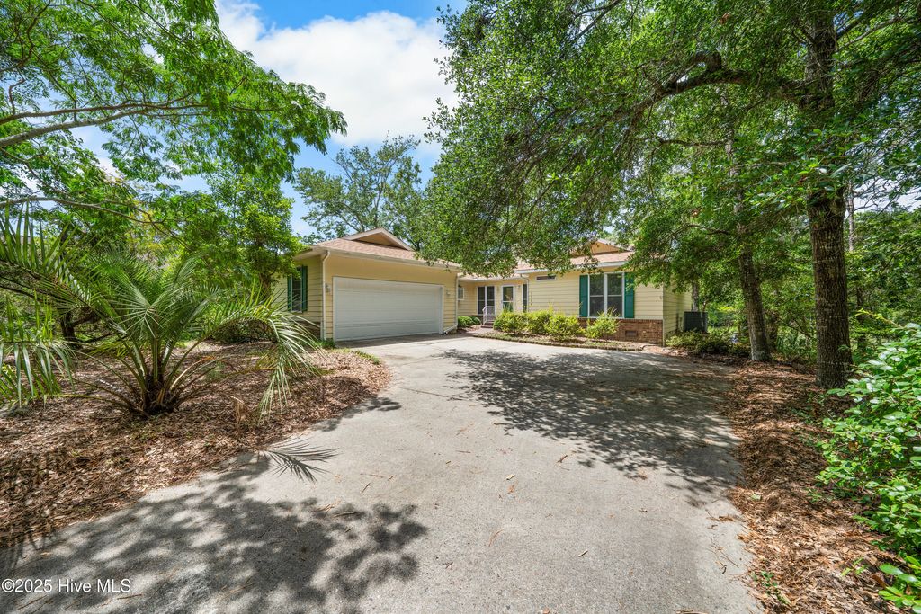 Photo of 1724 Salt Marsh Circle SW, Ocean Isle Beach, NC 28469 (MLS # 100519769)