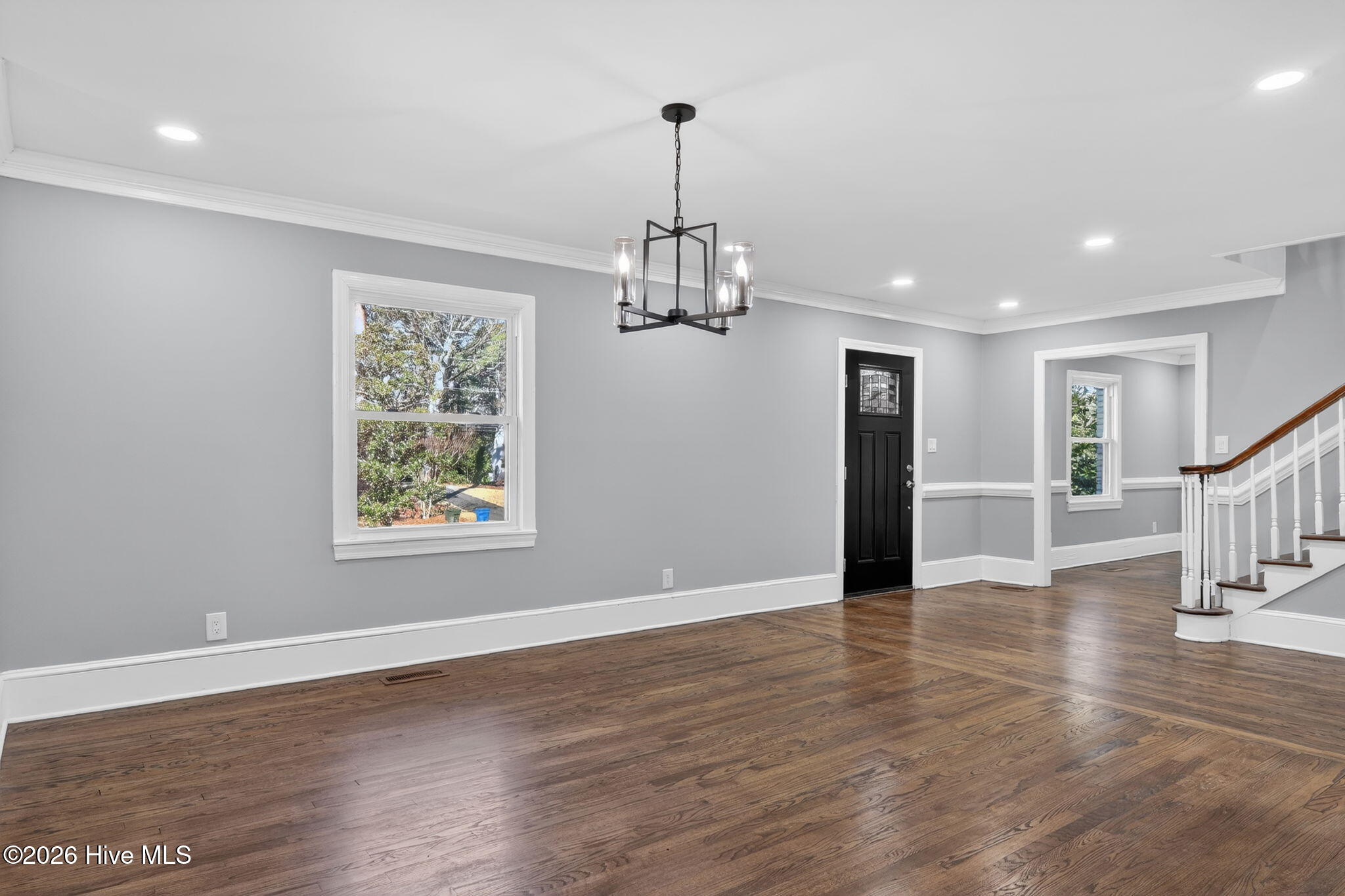 1112 Lakeside Drive NW