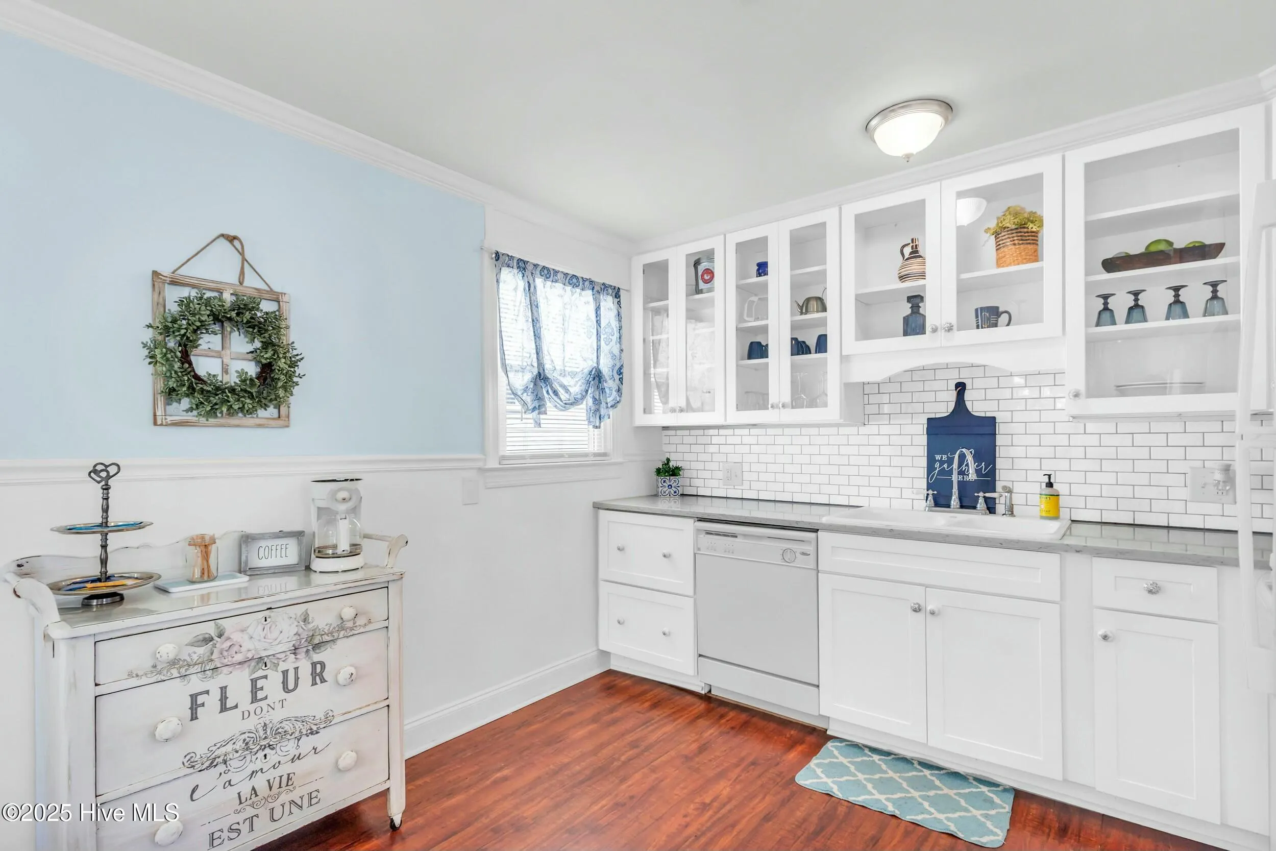 Carolina Beach, North Carolina 28428, United States, 2 Bedrooms Bedrooms, ,1 BathroomBathrooms,Residential,Pending,112350