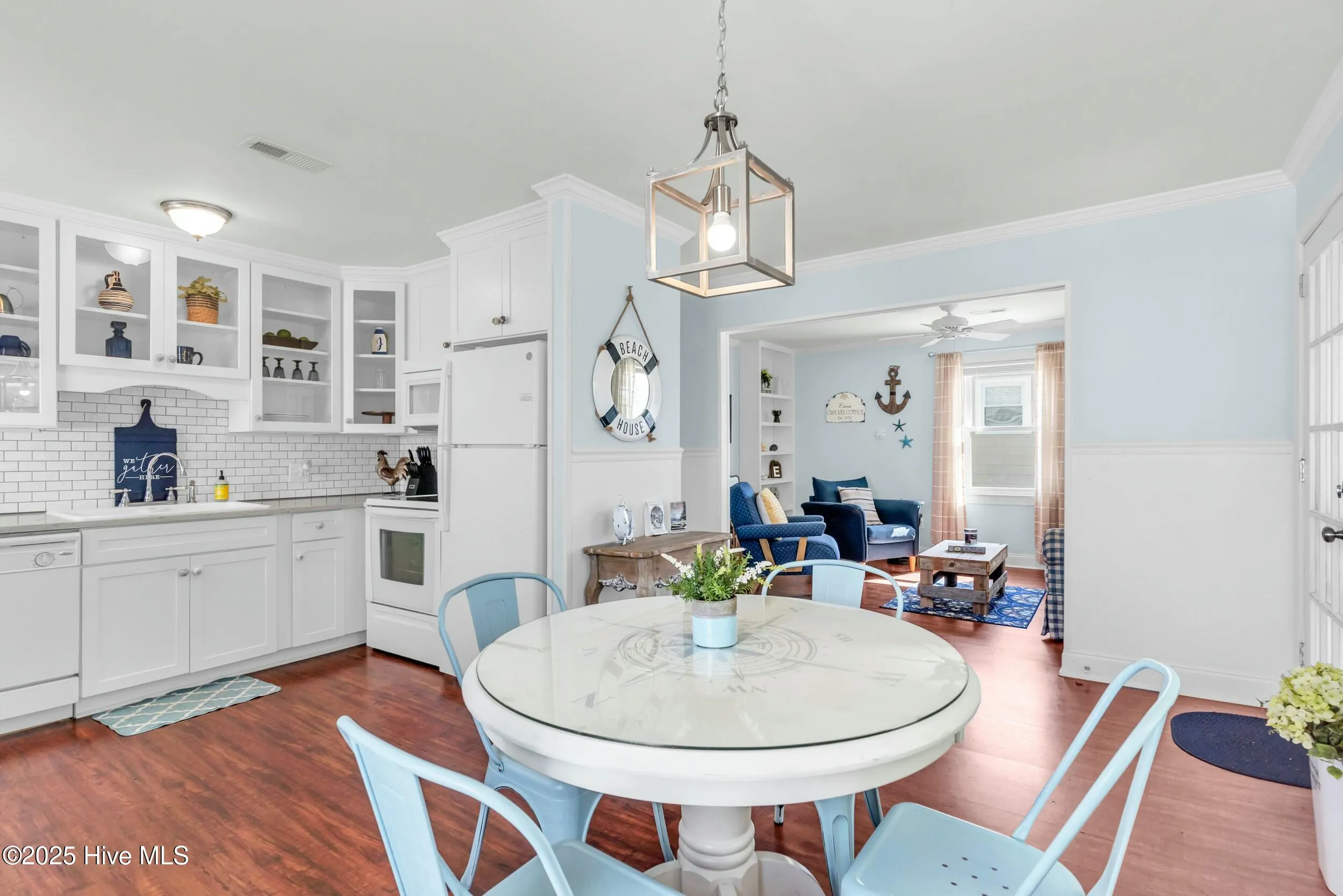 Carolina Beach, North Carolina 28428, United States, 2 Bedrooms Bedrooms, ,1 BathroomBathrooms,Residential,Pending,112350