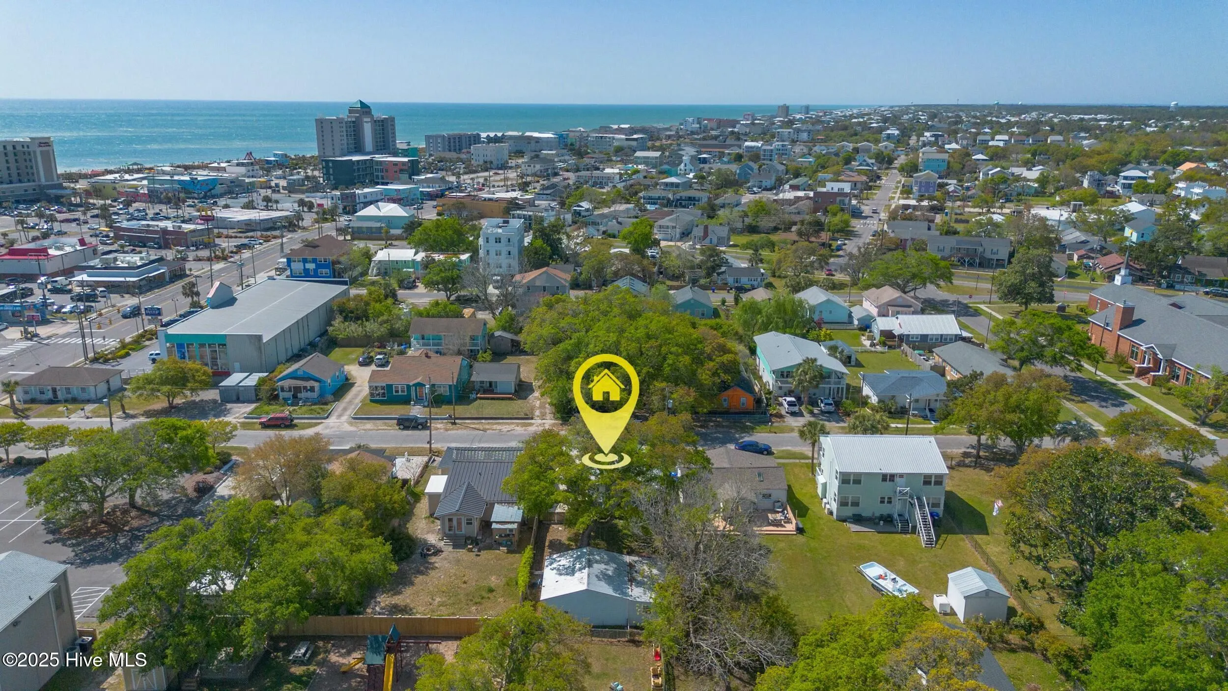 Carolina Beach, North Carolina 28428, United States, 2 Bedrooms Bedrooms, ,1 BathroomBathrooms,Residential,Pending,112350