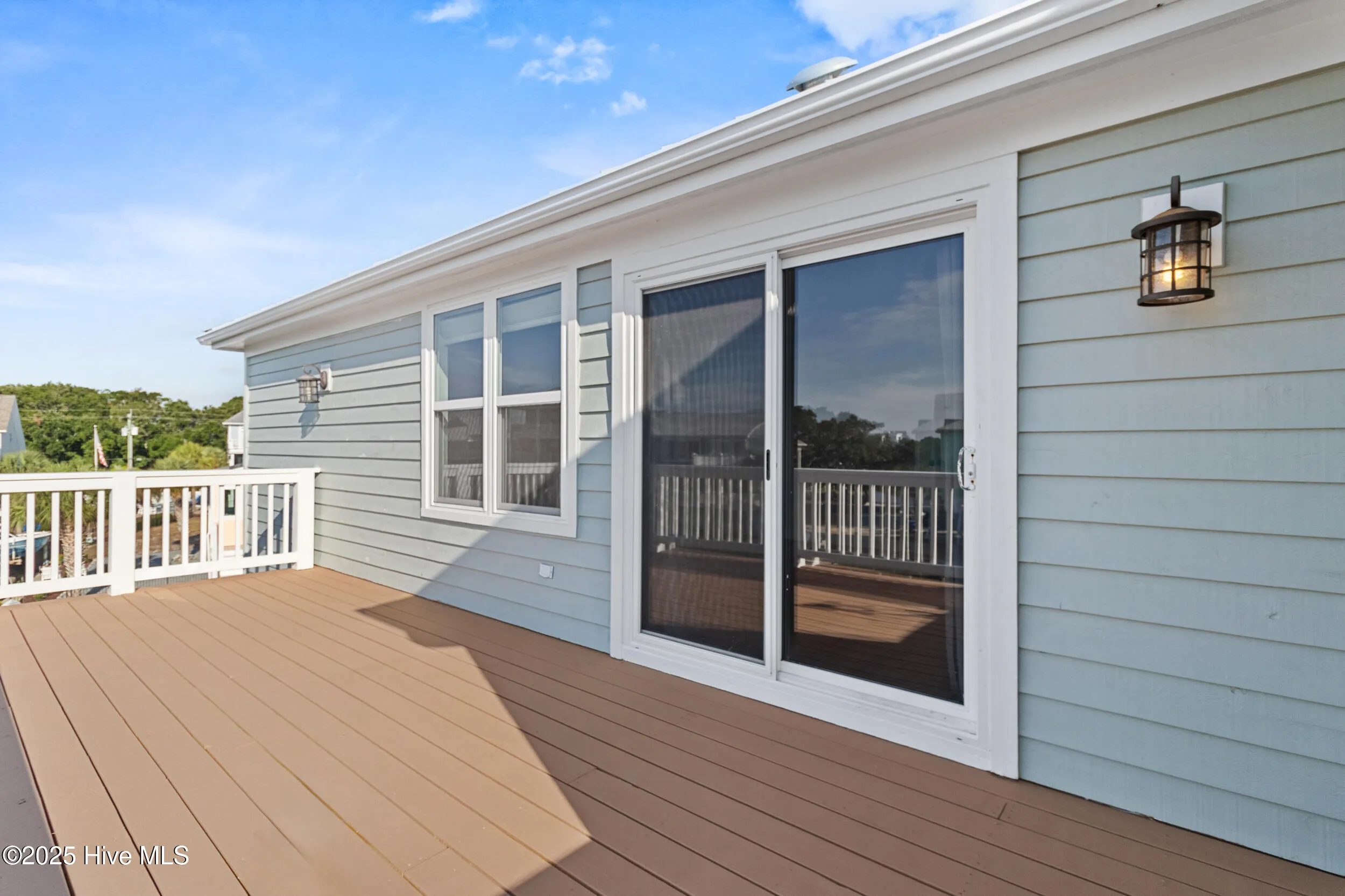 Carolina Beach, North Carolina 28428, United States, 4 Bedrooms Bedrooms, ,4 BathroomsBathrooms,Residential,Active,218615