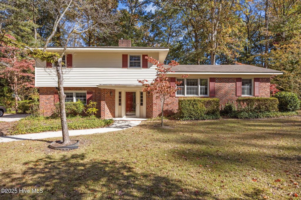 Photo of 112 Lakewood Drive, Greenville, NC 27834 (MLS # 100541066)