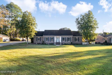 Photo of 1101 W Queen Street, Edenton, NC 27932 (MLS # 100536990)