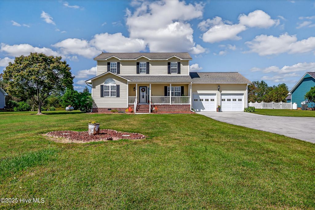 Photo of 325 Francktown Road, Richlands, NC 28574 (MLS # 100534443)