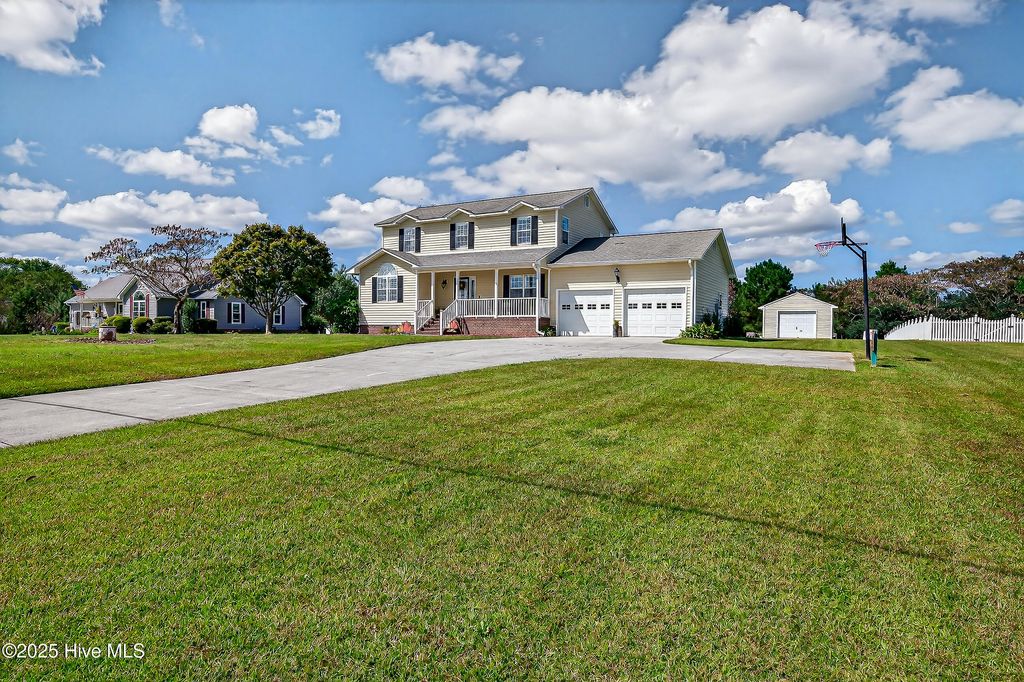 Photo of 325 Francktown Road, Richlands, NC 28574 (MLS # 100534443)