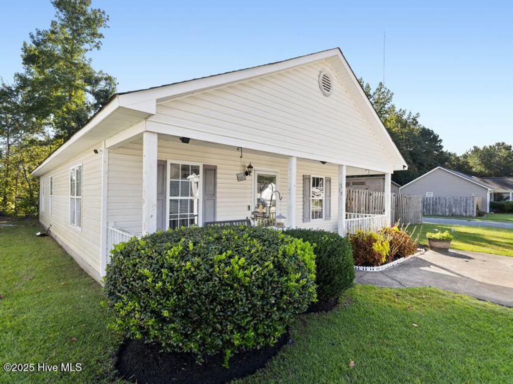 Photo of 1510 Everett Springs Drive, Leland, NC 28451 (MLS # 100532189)