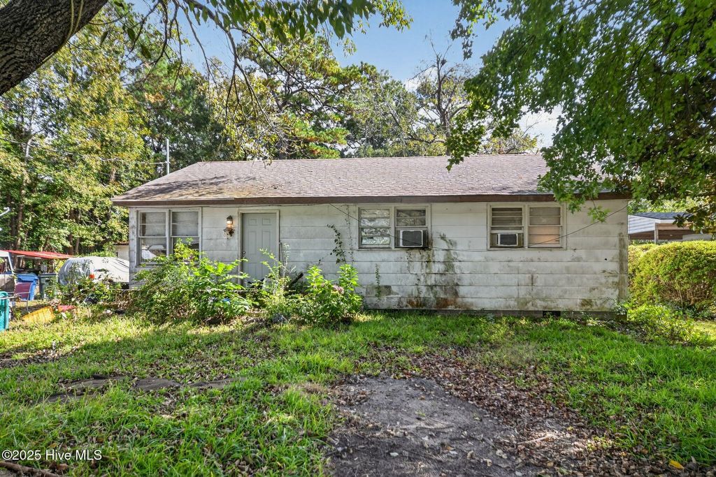 Photo of 6757 Pitt Street, Grifton, NC 28530 (MLS # 100537808)