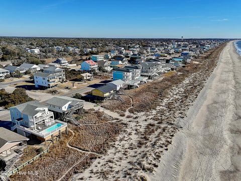 A home in Oak Island