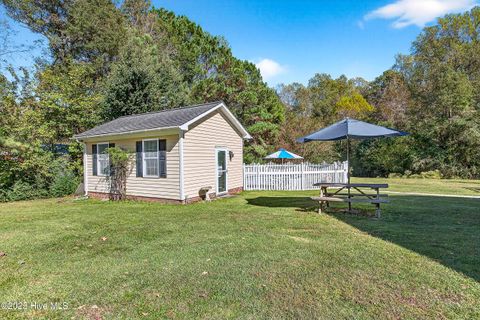 Tiny photo for 504 Harpers Lane, Jacksonville, NC 28540 (MLS # 100538139)