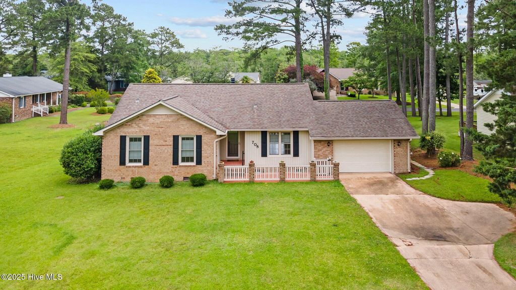 Photo of 708 Plantation Drive, New Bern, NC 28562 (MLS # 100512742)