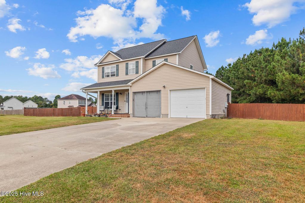 Photo of 106 Croaker Lane, Maysville, NC 28555 (MLS # 100531713)