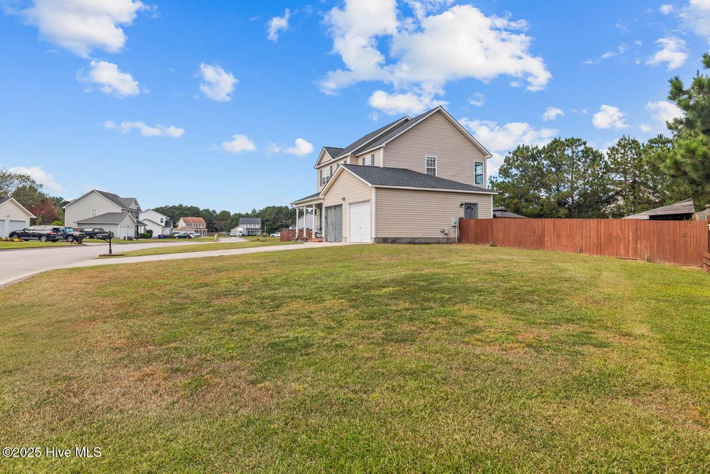 Photo of 106 Croaker Lane, Maysville, NC 28555 (MLS # 100531713)