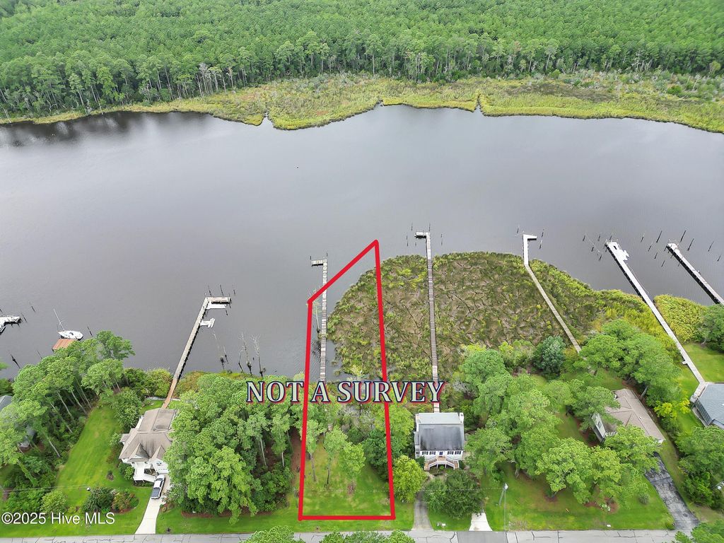 Photo of 5302 Trade Winds Road, New Bern, NC 28560 (MLS # 100533251)