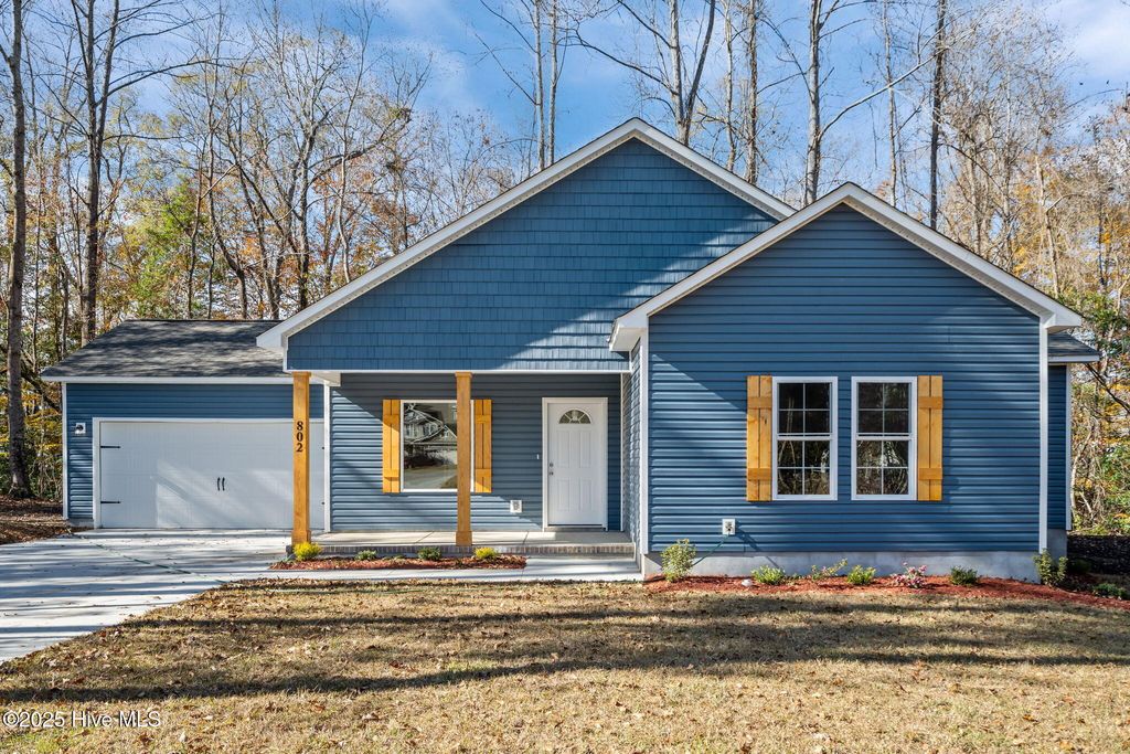 Photo of 802 Little Cardinal Court, Jacksonville, NC 28540 (MLS # 100542869)