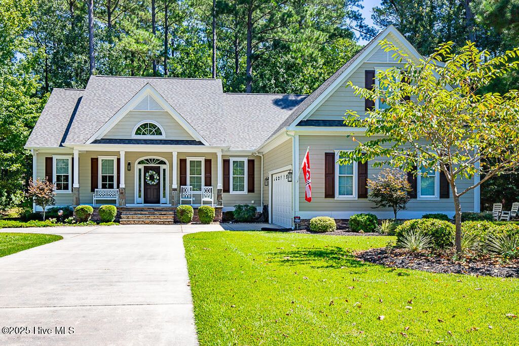 Photo of 4010 Sienna Trail, New Bern, NC 28562 (MLS # 100509190)