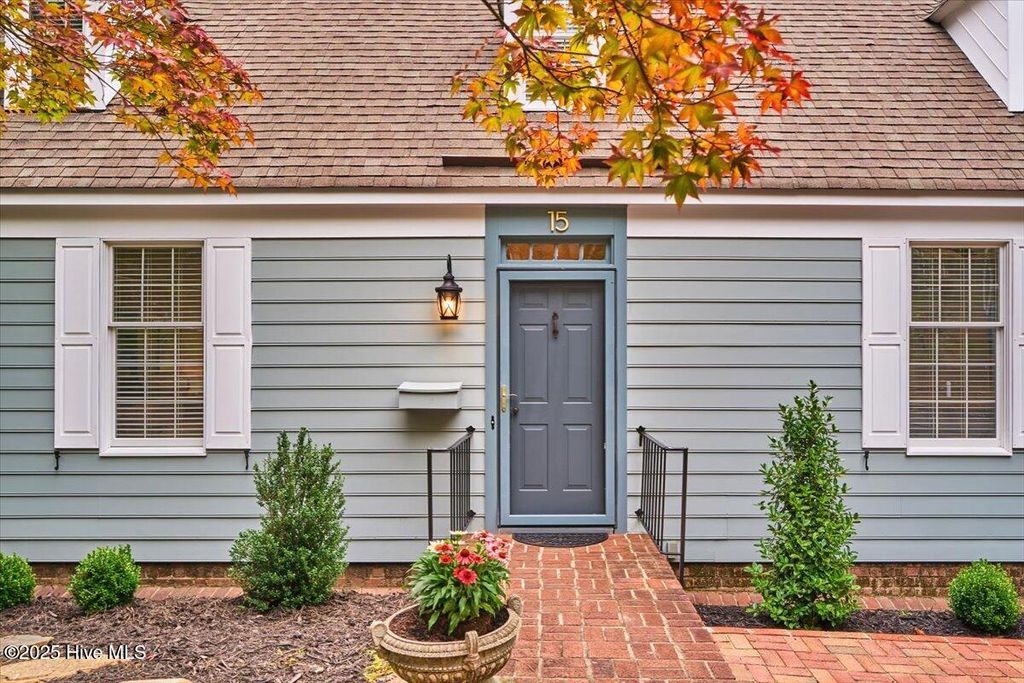 Photo of 15 Village In The Woods Circle, Southern Pines, NC 28387 (MLS # 100535634)