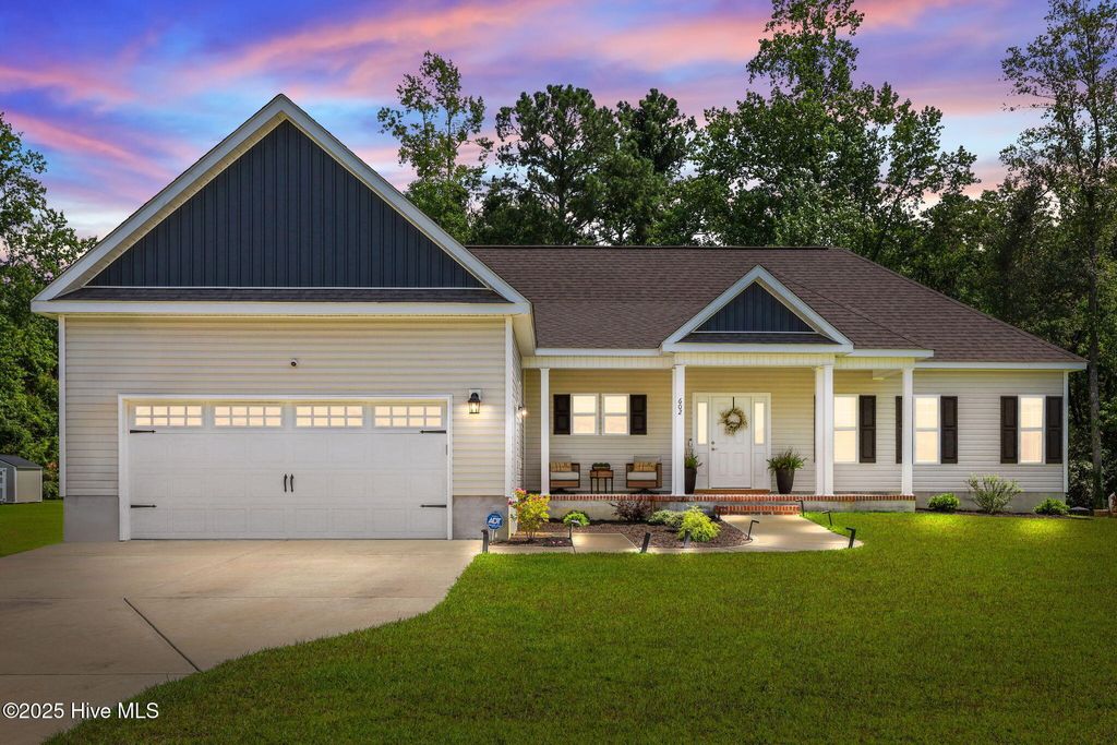 Photo of 602 Bright Harvest Drive, Maysville, NC 28555 (MLS # 100526247)