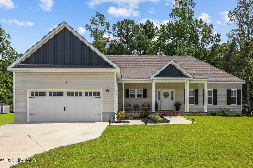 Photo of 602 Bright Harvest Drive, Maysville, NC 28555 (MLS # 100526247)