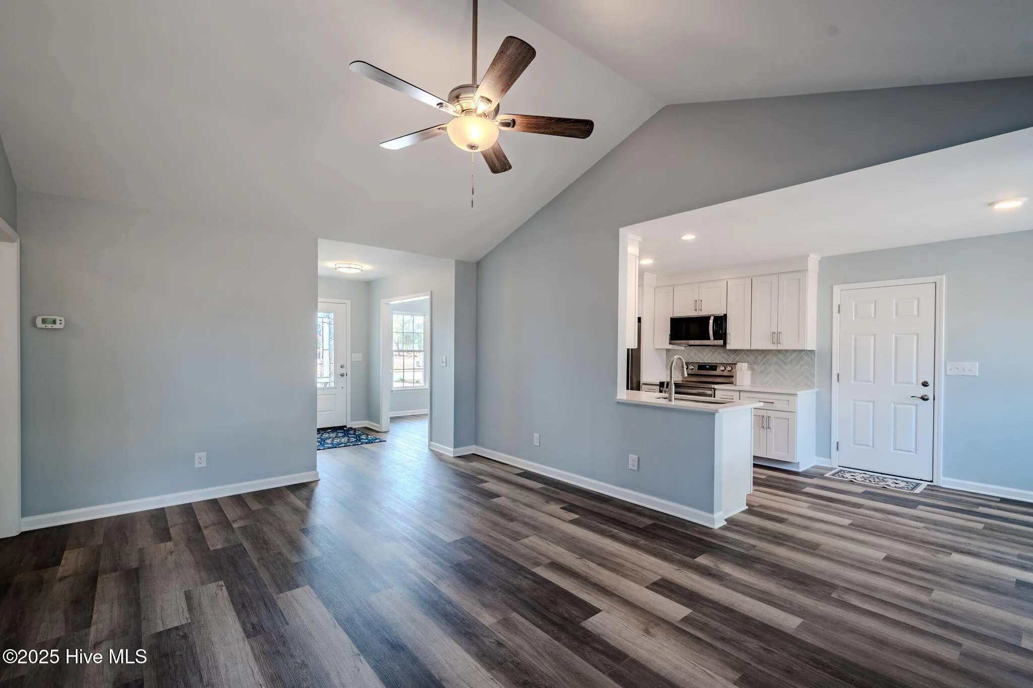 Wilmington, North Carolina 28412, United States, 3 Bedrooms Bedrooms, ,2 BathroomsBathrooms,Residential,Pending,551