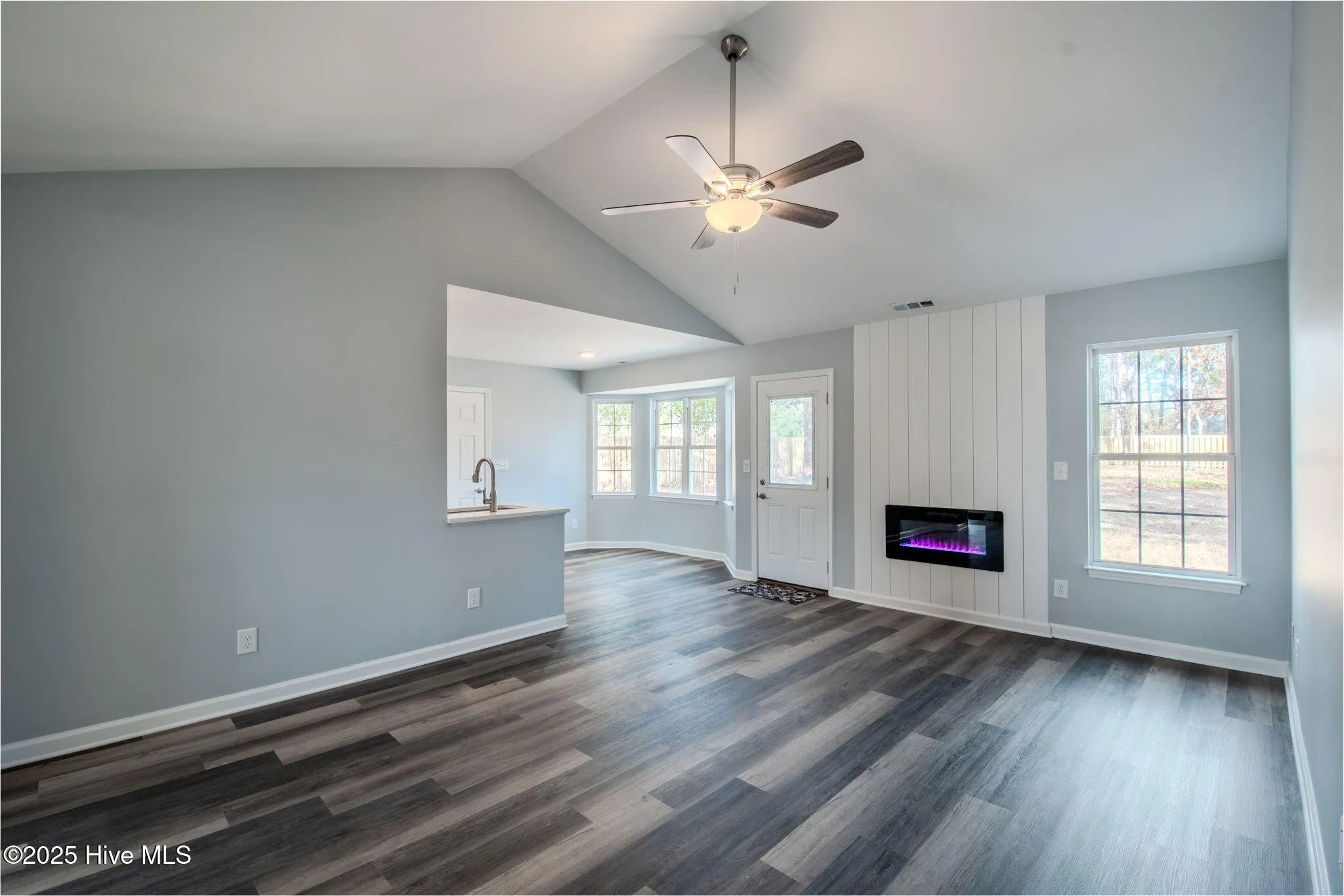 Wilmington, North Carolina 28412, United States, 3 Bedrooms Bedrooms, ,2 BathroomsBathrooms,Residential,Pending,551