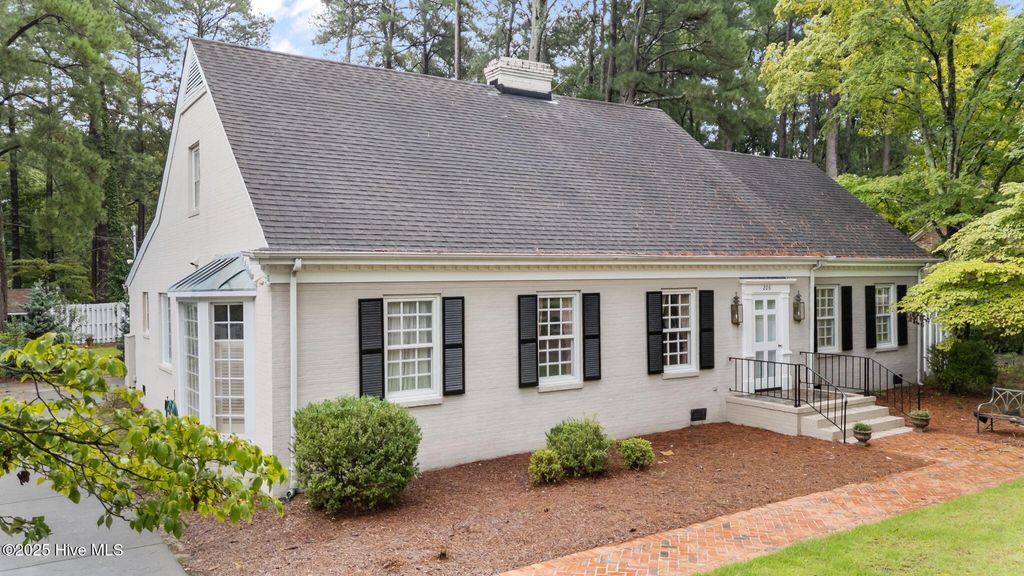 Photo of 206 Brentwood Drive N, Wilson, NC 27893 (MLS # 100526950)