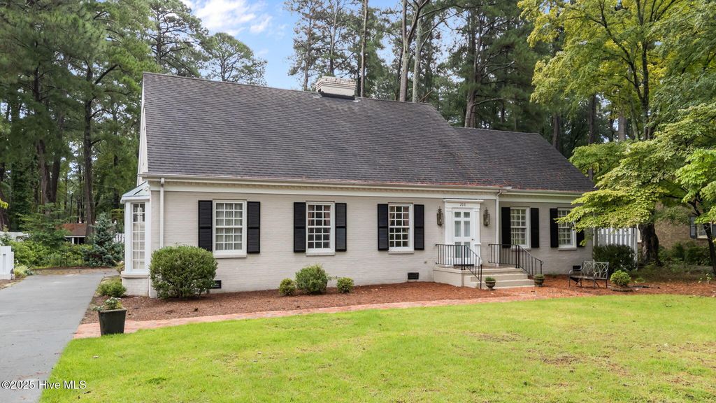 Photo of 206 Brentwood Drive N, Wilson, NC 27893 (MLS # 100526950)