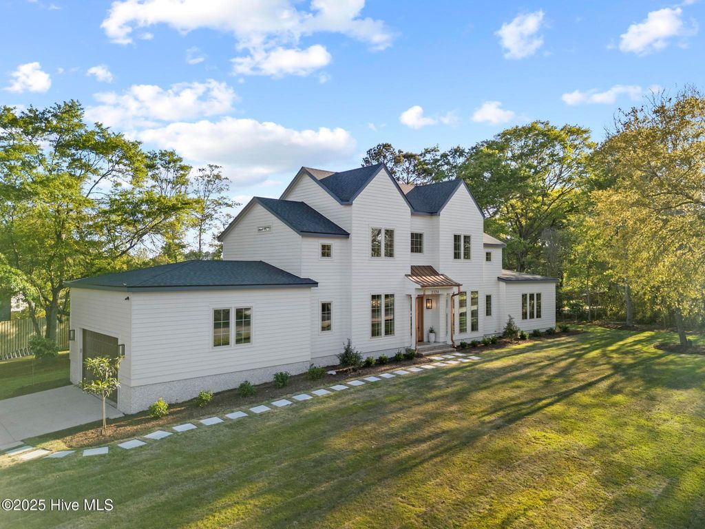 Photo of 2324 Sloop Point Road, Hampstead, NC 28443 (MLS # 100502785)