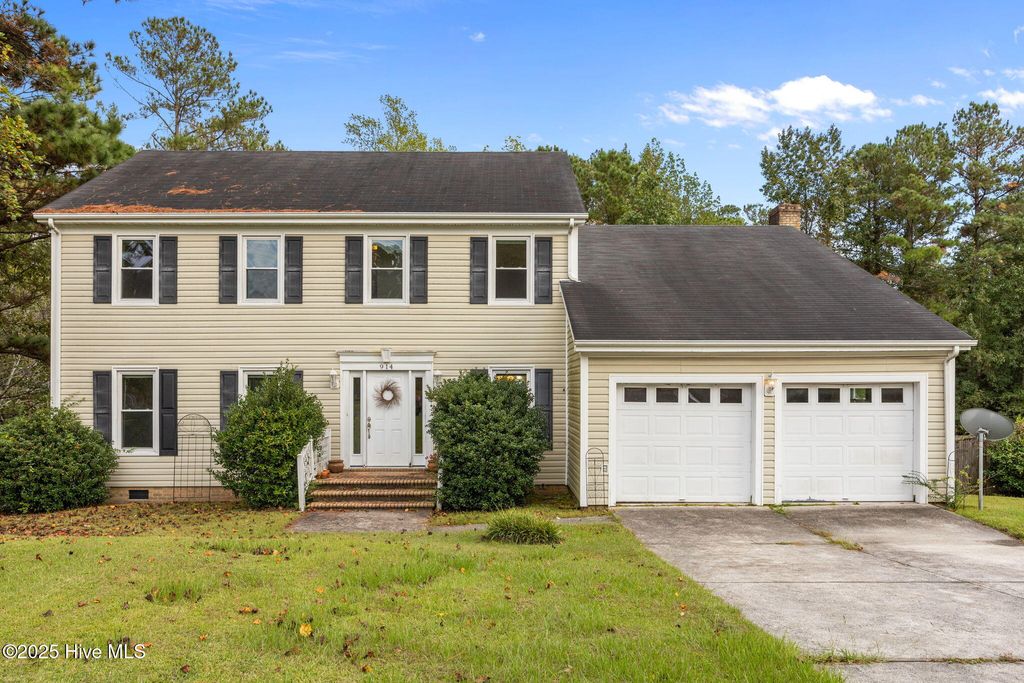 Photo of 914 Eton Drive, Jacksonville, NC 28546 (MLS # 100534053)