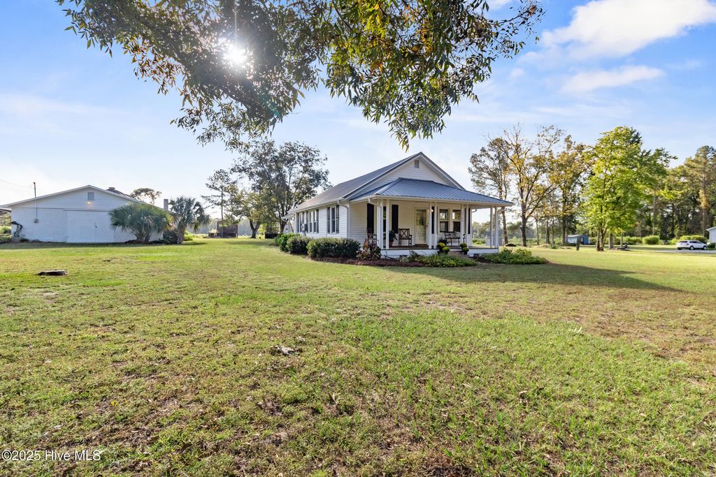 Photo of 3763 Bell Williams Road, Currie, NC 28435 (MLS # 100532254)