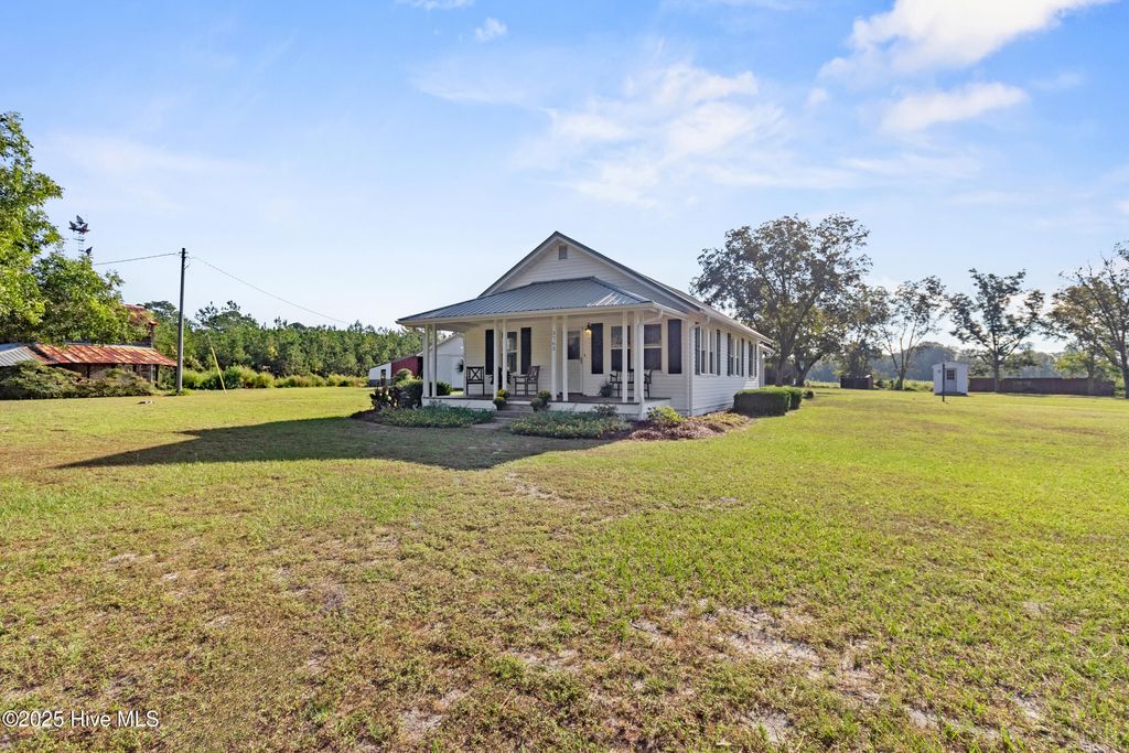 Photo of 3763 Bell Williams Road, Currie, NC 28435 (MLS # 100532254)