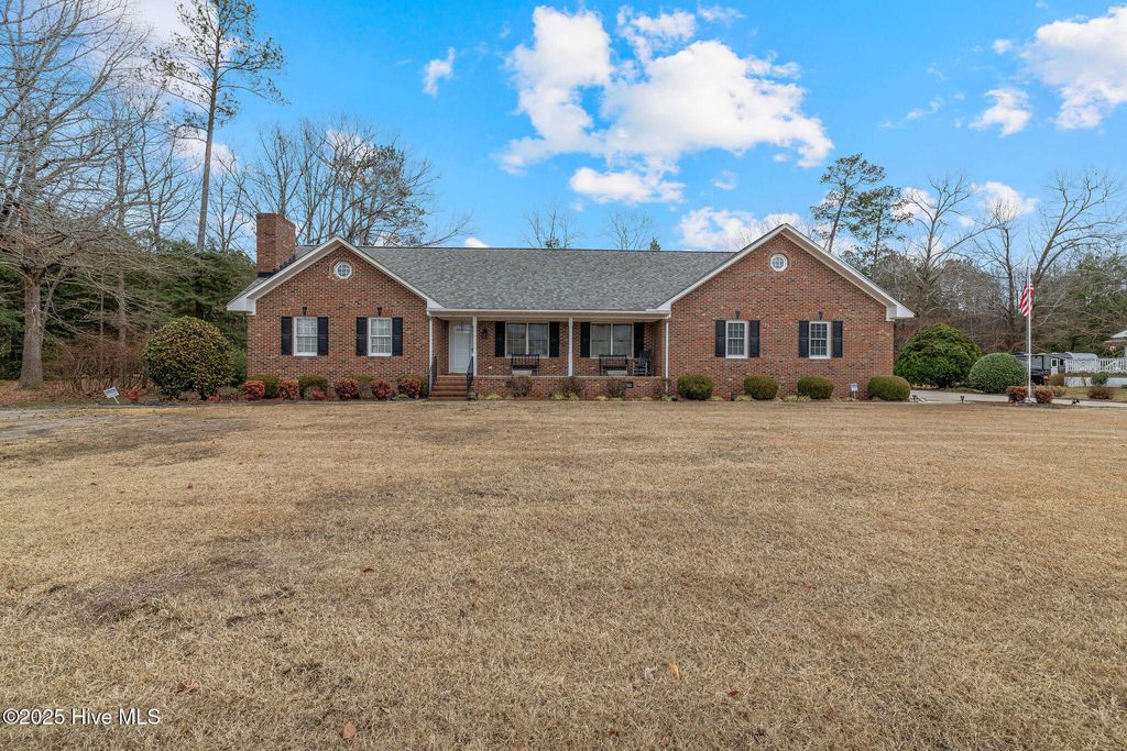 Photo of 317 Country Day Road, Goldsboro, NC 27530 (MLS # 100537433)