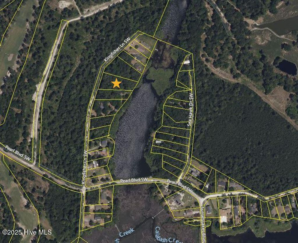 Photo of 632 Kingfisher Lane, Sunset Beach, NC 28468 (MLS # 100509558)