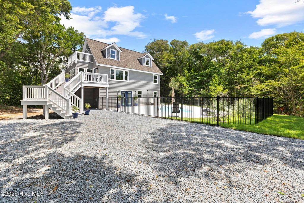 Photo of 120 Santa Maria Drive, Emerald Isle, NC 28594 (MLS # 100519715)