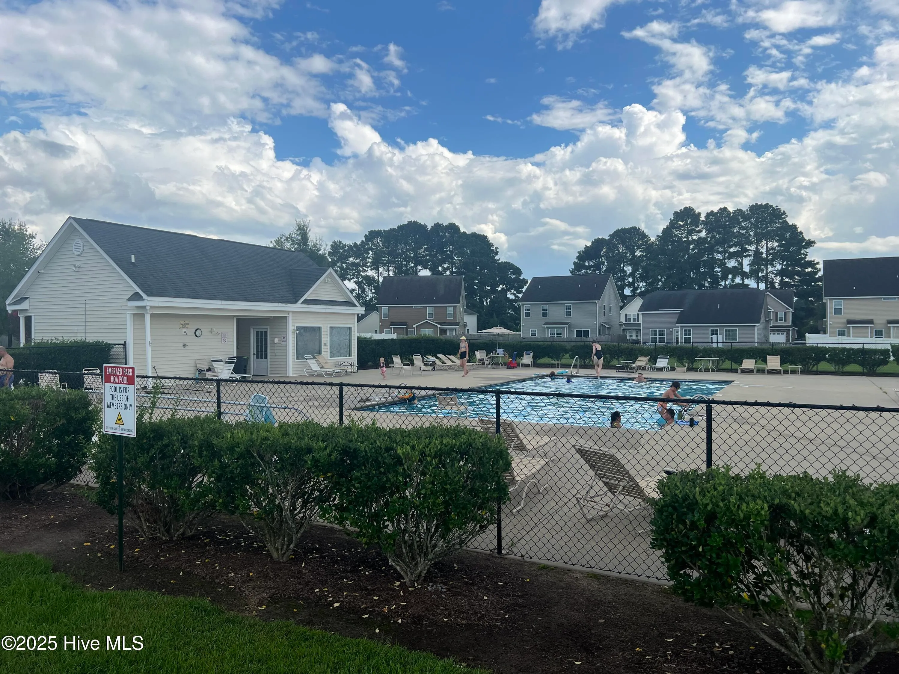 Winterville, North Carolina 28590, United States, 4 Bedrooms Bedrooms, ,2 BathroomsBathrooms,Residential,Active,210304