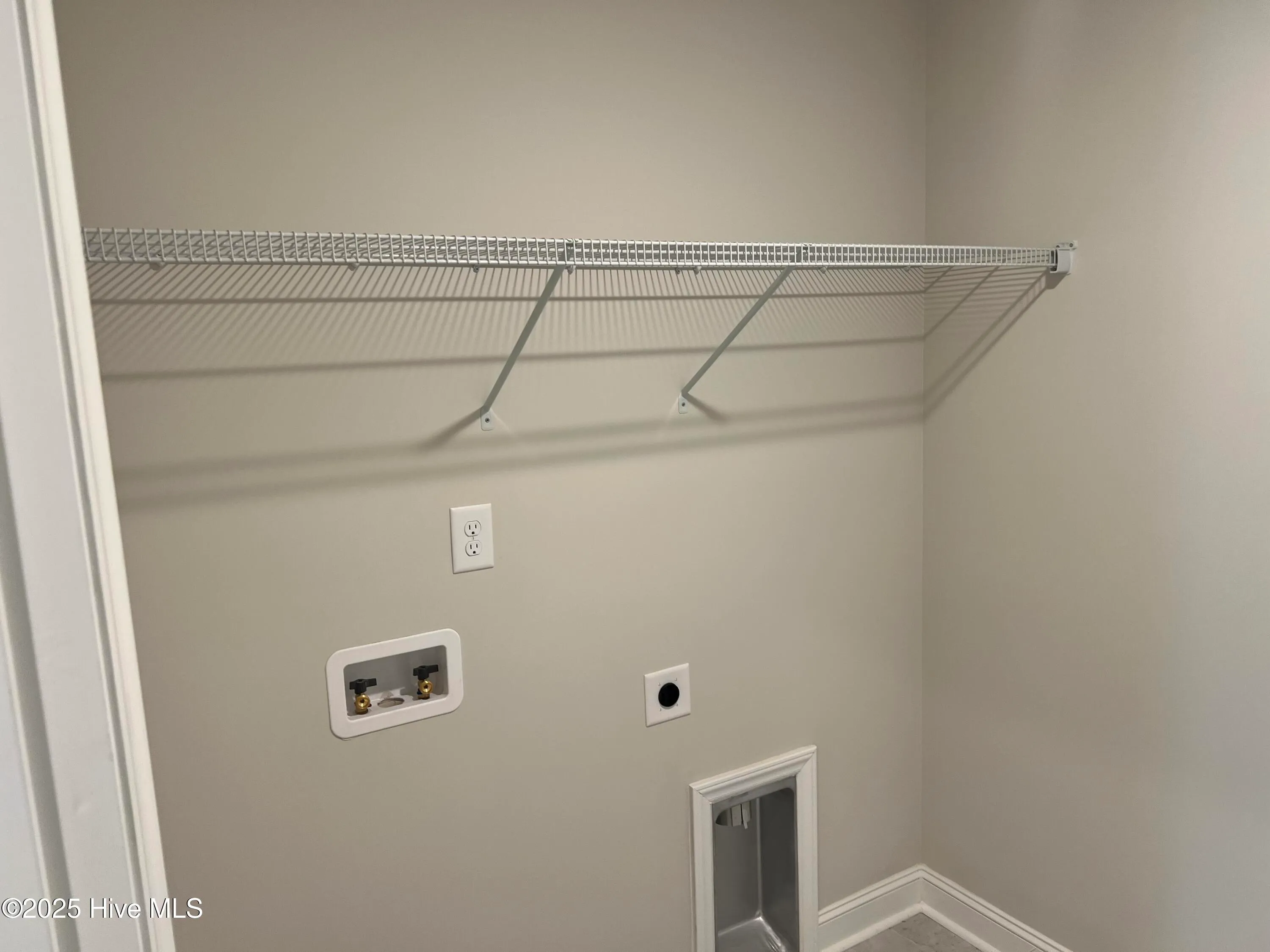 Winterville, North Carolina 28590, United States, 4 Bedrooms Bedrooms, ,2 BathroomsBathrooms,Residential,Active,210304